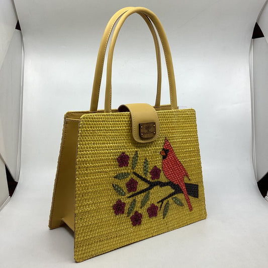 Giovanna Cardenal Amarillo forro amarillo flor fuxia