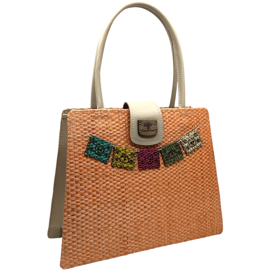 Giovanna papel picado